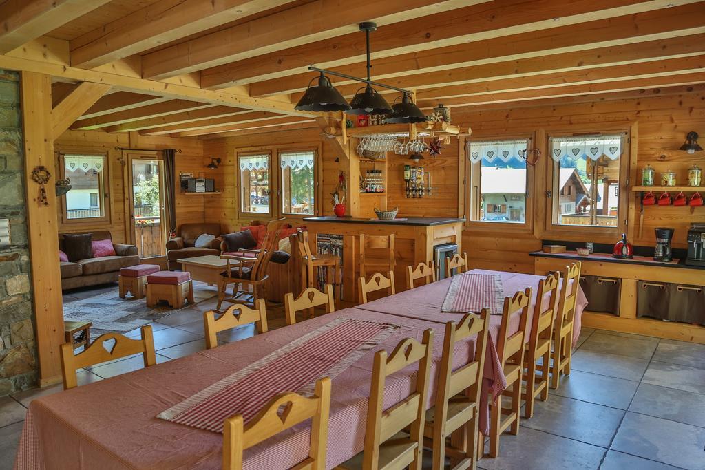 Bed And Breakfast Chalet Manava Morzine Bagian luar foto